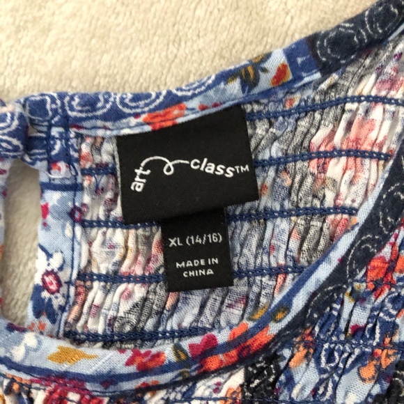 Girls art class blouse. - Picture 3 of 3